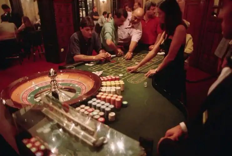 Halaman promosi reload jutawanbet slot dengan dragon tiger dan live dealer